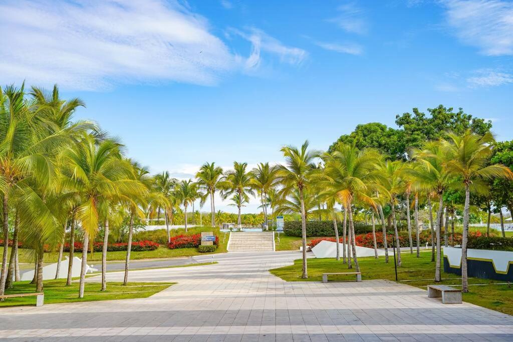 Best View Overlooking Entire Resort - Comfortable & Spacious - Sleeps 11 - Housity
