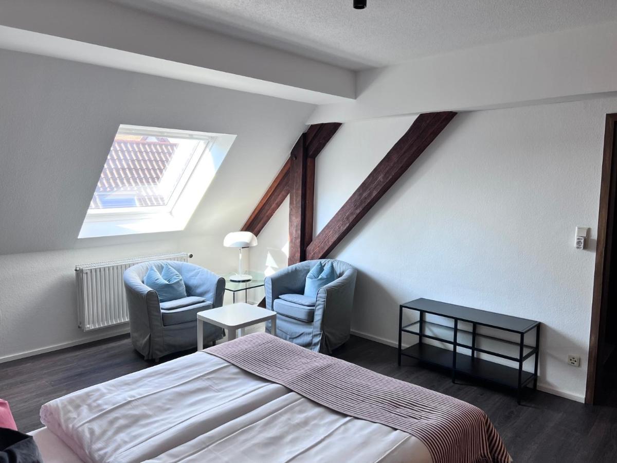 Hotel Restaurant Goldenes Ross - Housity