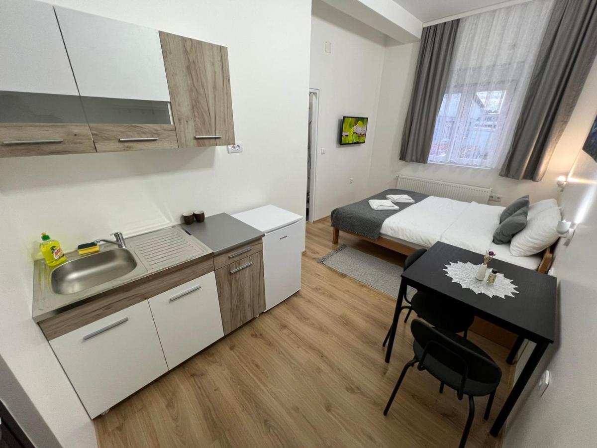 Vurk INN Paracin - Housity