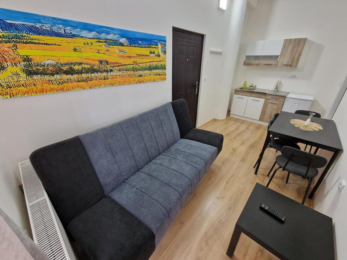 Vurk INN Paracin - Housity