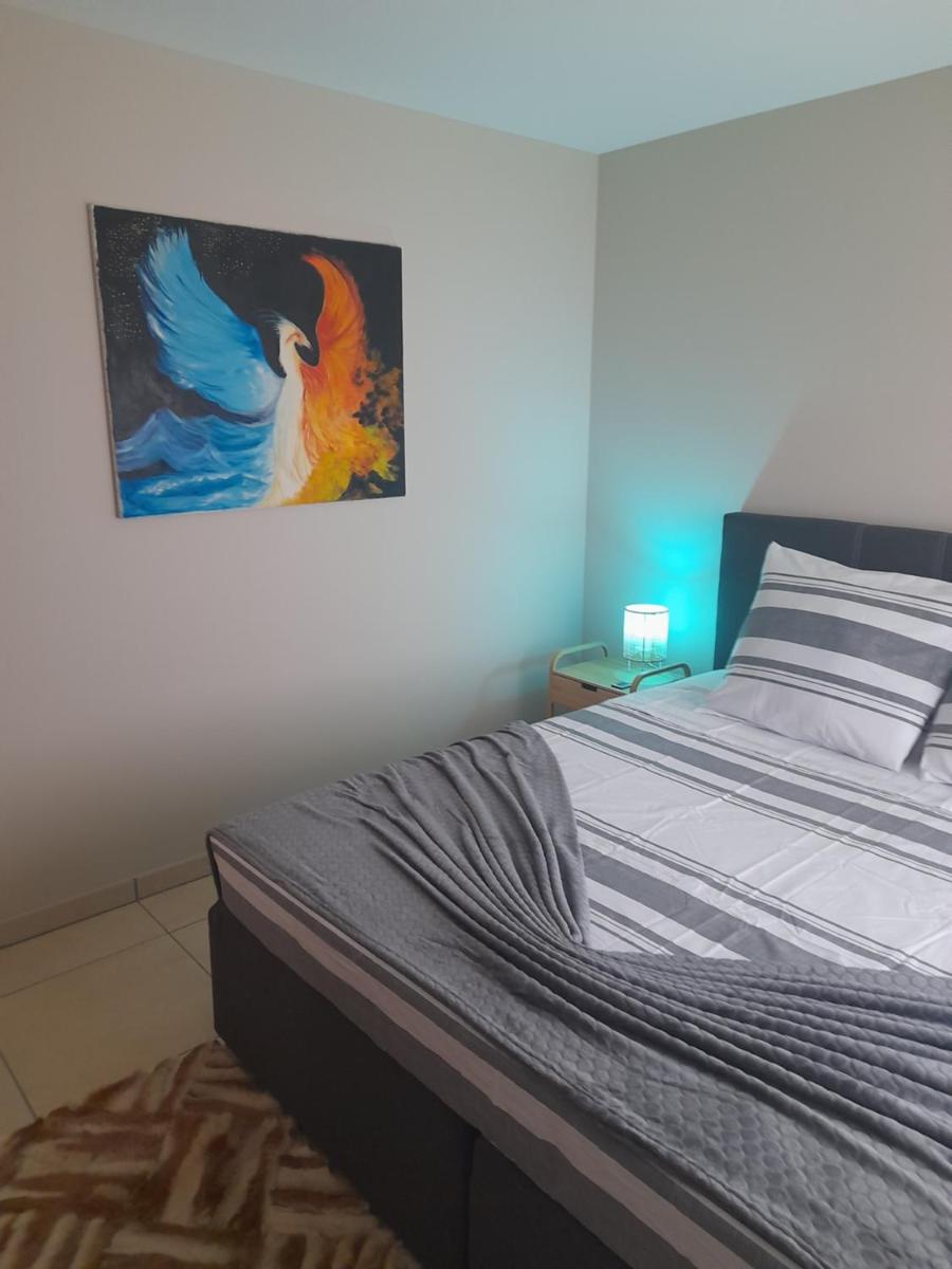Appartement entier comprenant 2 chambres Premium à 2 pas de la Gare d'Arlon à 20 min du centre du Luxembourg - Housity