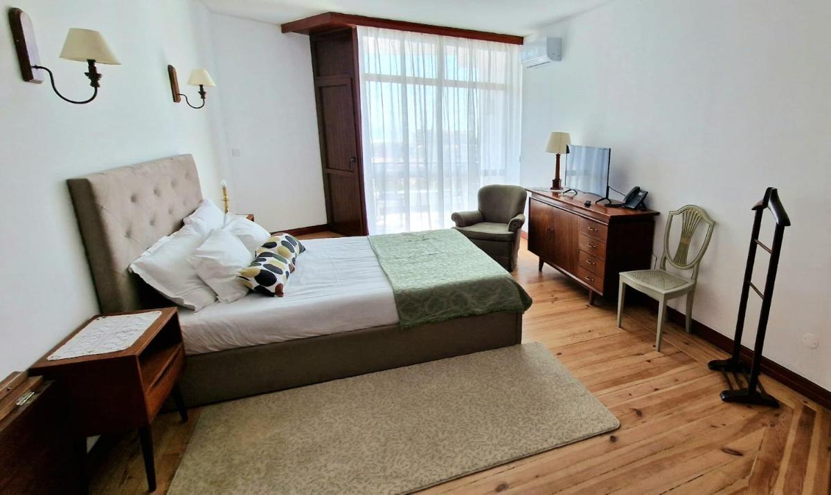 Boutique Inn & Restaurant - Casa dos Suécos - Housity