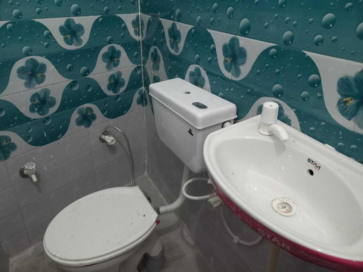 SPOT ON Hotel Galaxy Inn - Housity