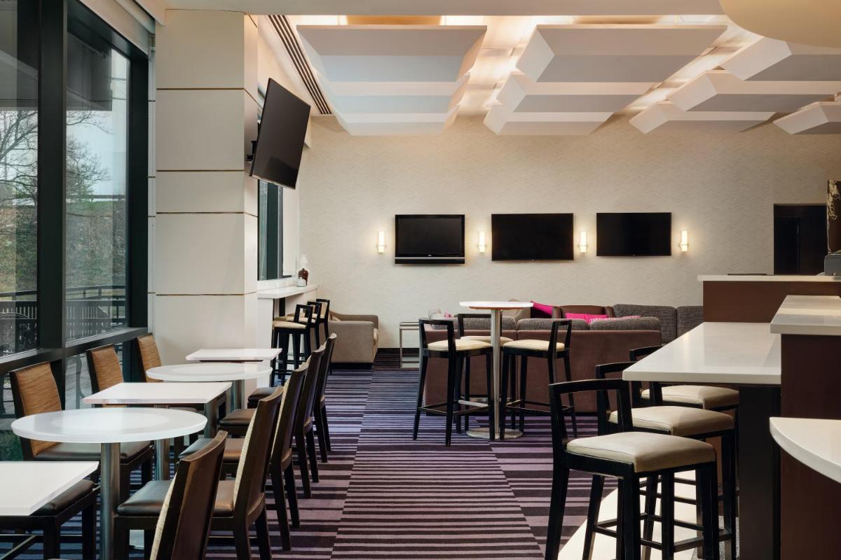 Suitetrails - Courtyard by Marriott New York JFK Airport