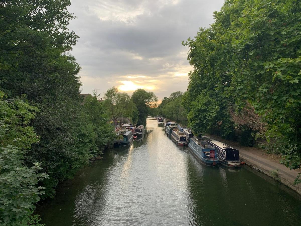 Eden 2Bedroom Apt Sleeps 6 in London with Wifi & Leisure By Maison Christo Property Short Lets & Serviced Accommodation - Housity