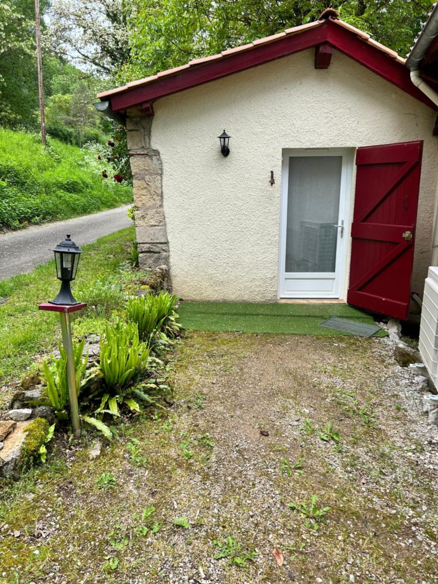 Chambre en bordure d'Aveyron - Housity
