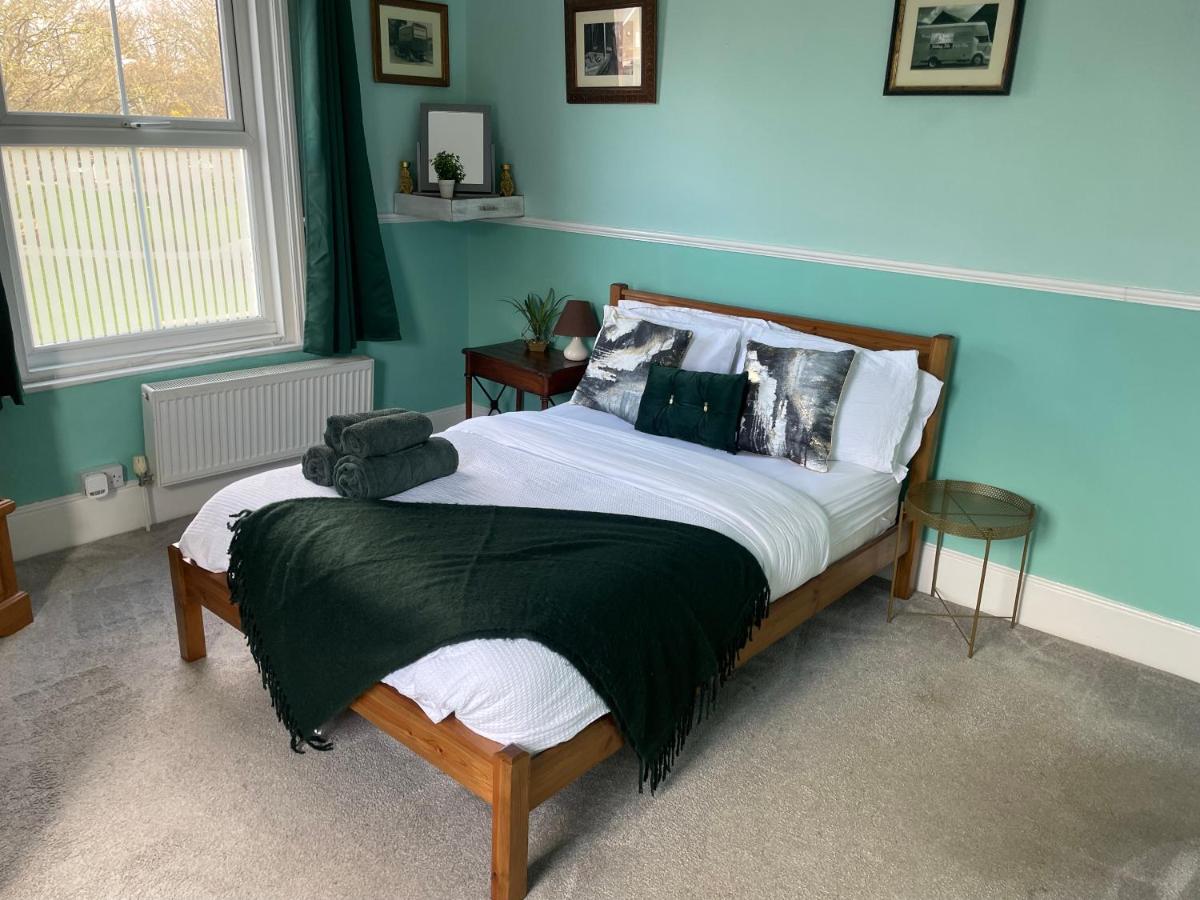 Seaview Public House - Housity