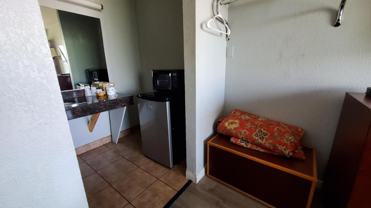 Starway Inn - Housity