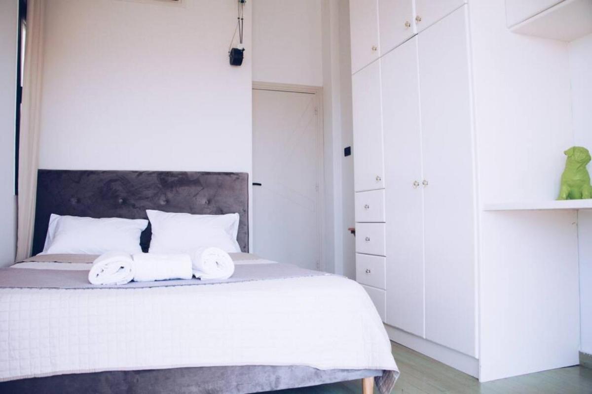 Summer Villa Lagonissi - Housity