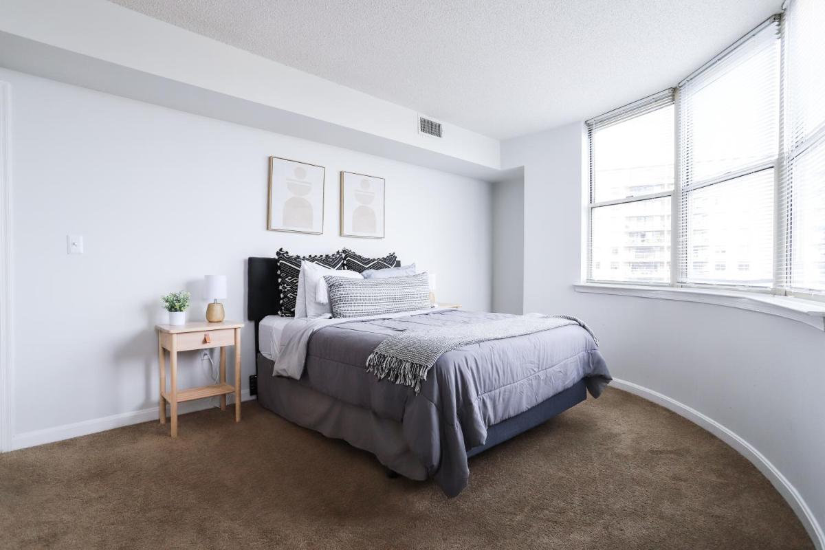 Amazing 2 Bedrooms Condo at Ballston with gym - Housity
