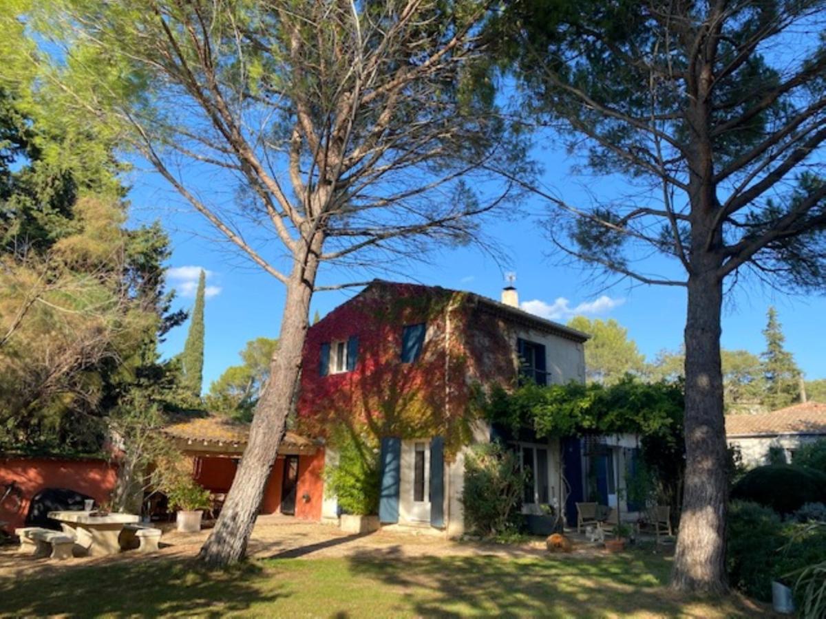 Mas la Pauline Gîtes de charme & roulotte - Housity