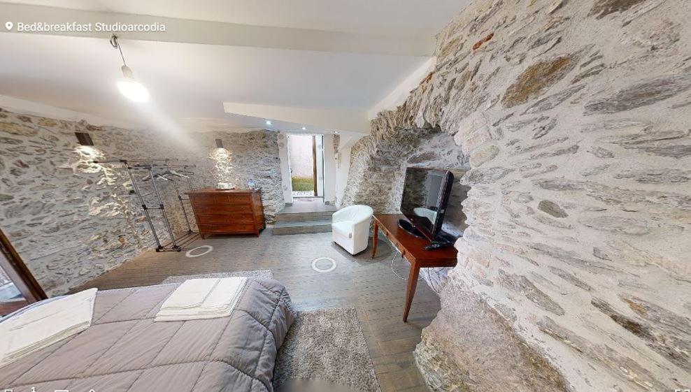 Bed & Breakfast StudioArcodia - Housity