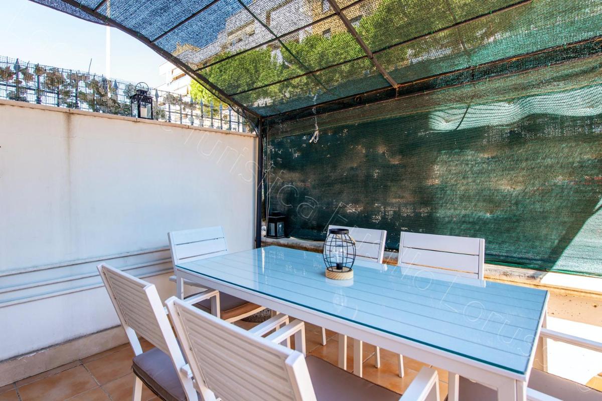 Chic Apartment in Barletta - Sunny Terrace - Housity