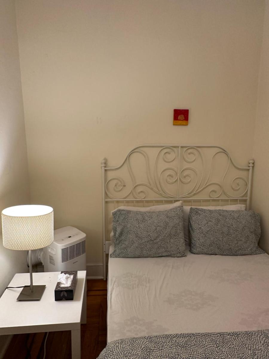 TIME SQUARE 42nd Street Private Room - Housity