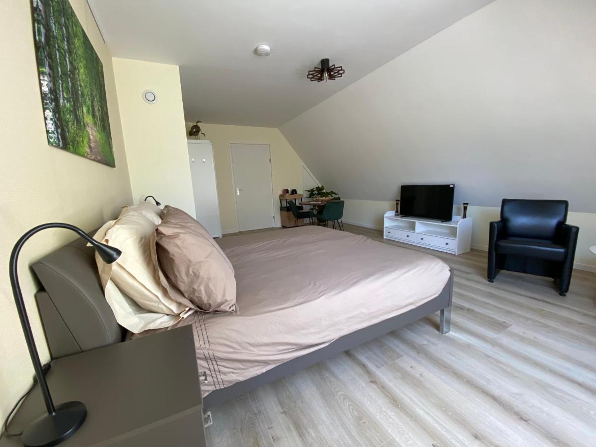 B&B Bosstee - Housity
