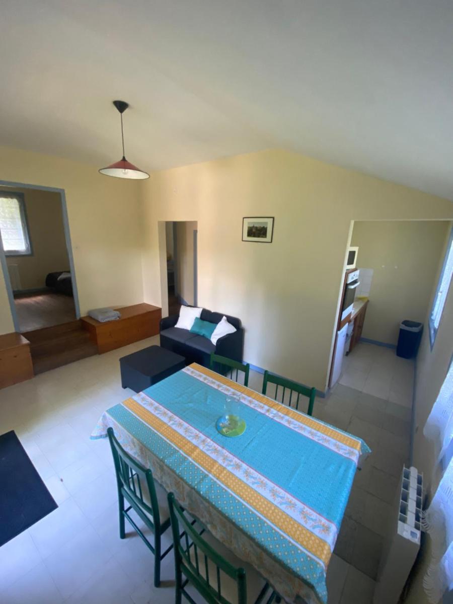 Manot Vacances - Gites en bord de Vienne - Housity