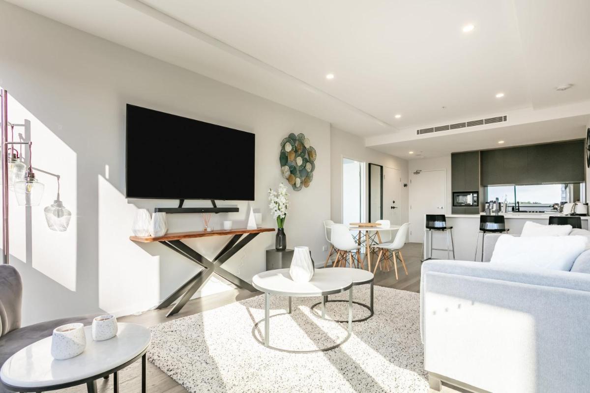 Suitetrails - Modern 2BR Apartment near Wollongong Beach