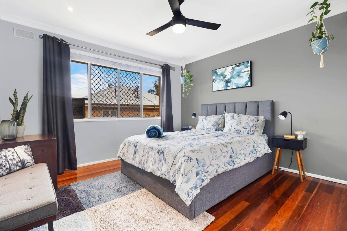OFFLINE - Alluring Private 2BR Apartment - Great Location And Fast Wifi - Housity