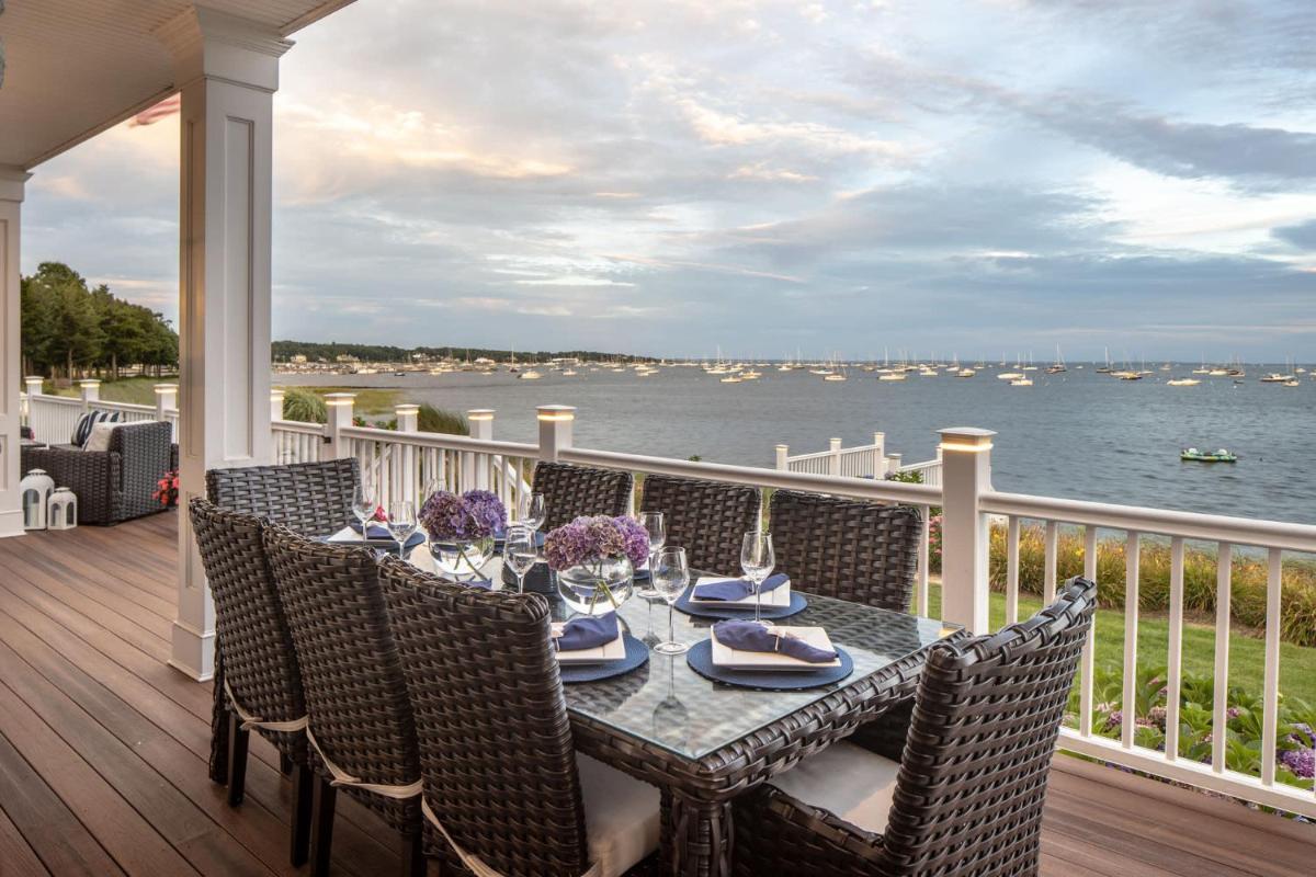Luxury Seaside Estate with Private Beach, Oceanfront - Housity