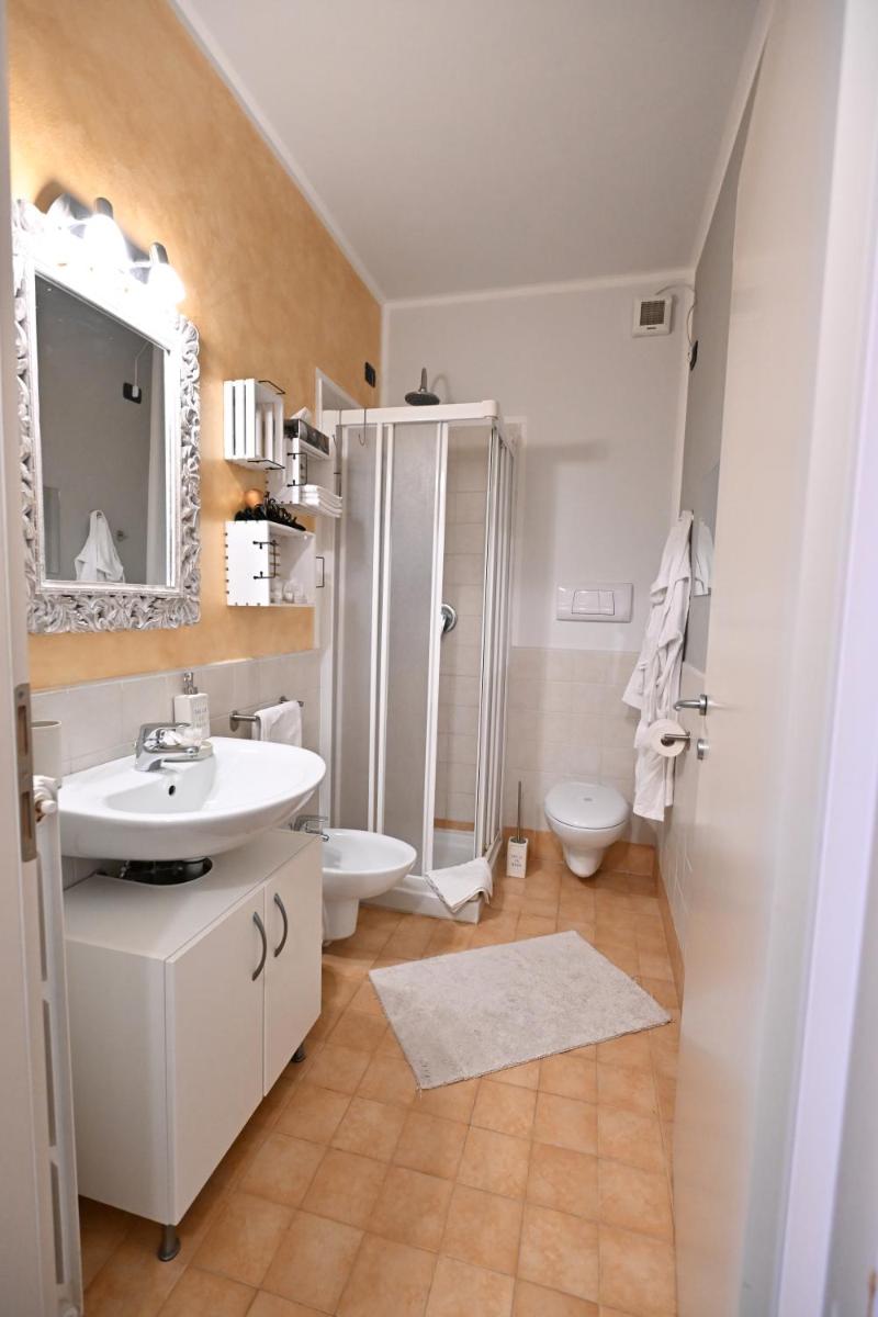 AURA loving home con 4 posti letto, cucina completa, terrazzo ed un grande parco verde - Housity