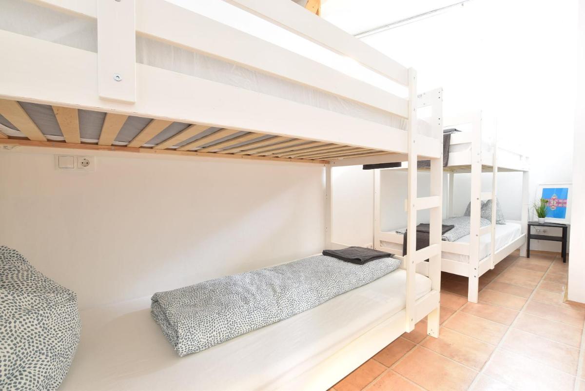 Suitetrails - Huge Apartment in Awesome Location with parking