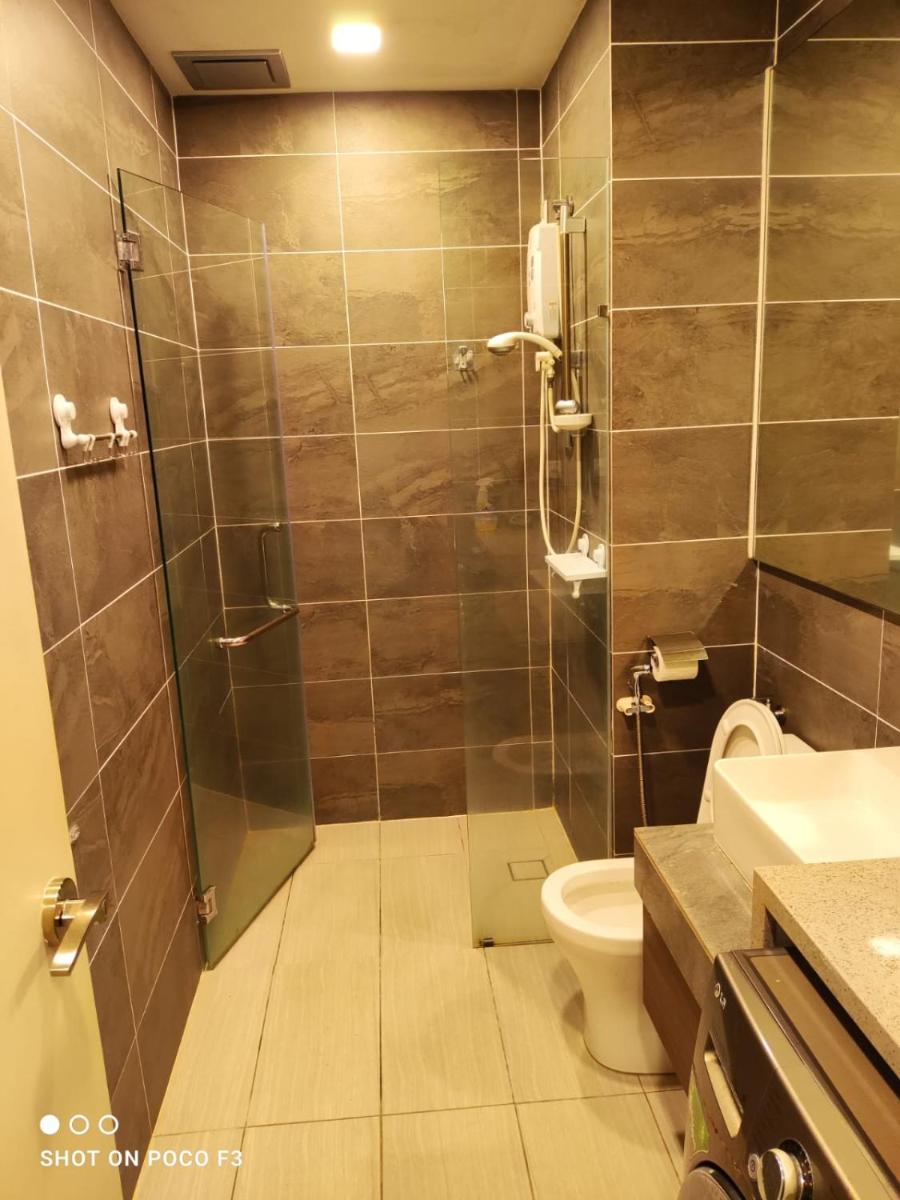 Cozy Studio unit,Cyberjaya,Wifi, Netflix,Free parking - Housity