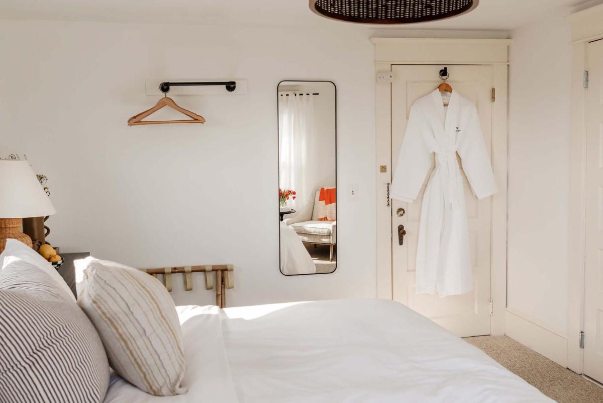 The Bentley Inn - Housity