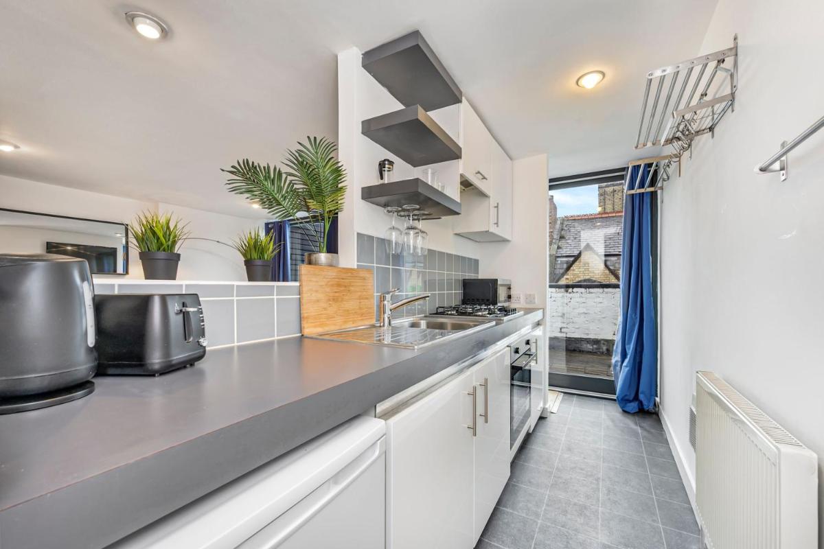 Host & Stay - Preston's Rooftop Apt - Housity