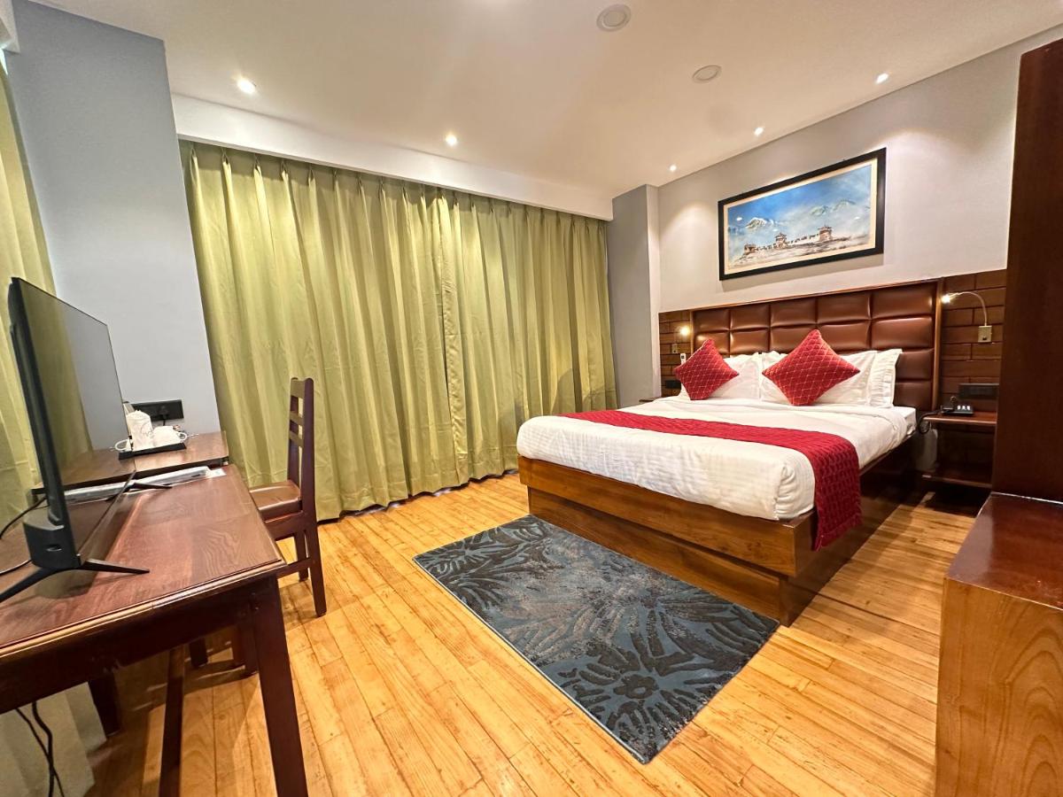 NUMINOUS HOTEL - Housity