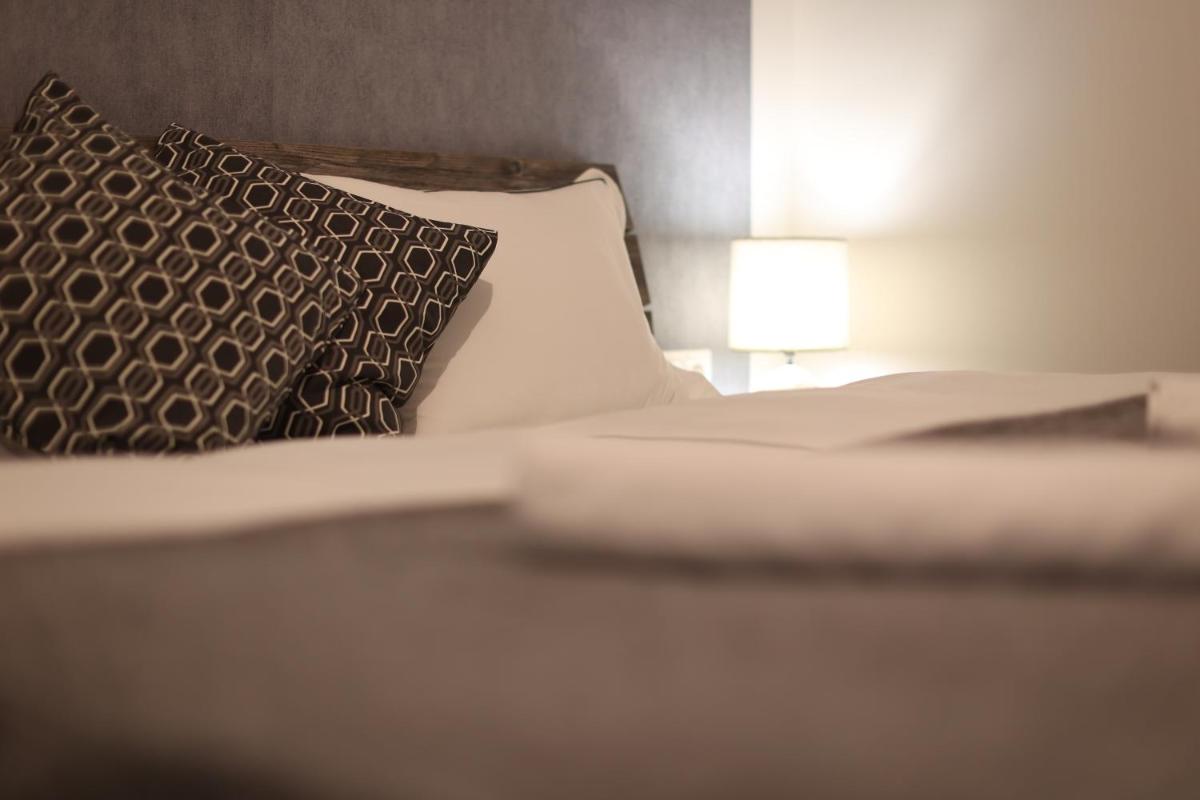 VULCANO Guesthouse - Housity