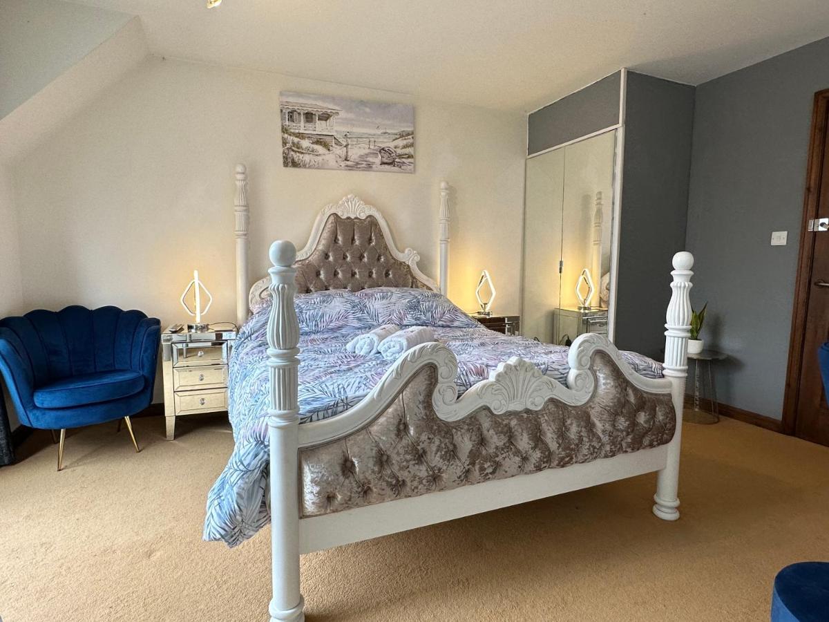 Barnfields Retreat - Housity