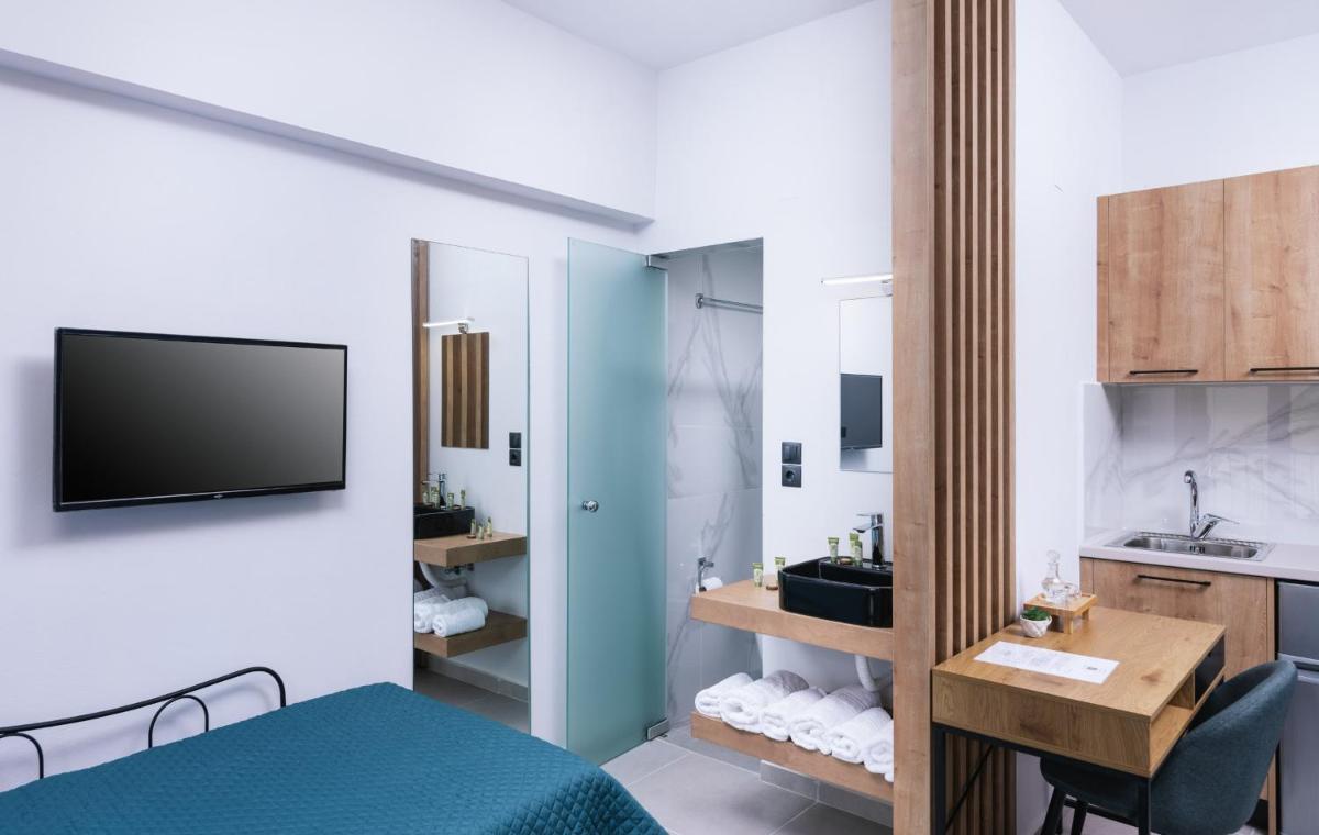 Alcyone Studios and Apartments - Housity