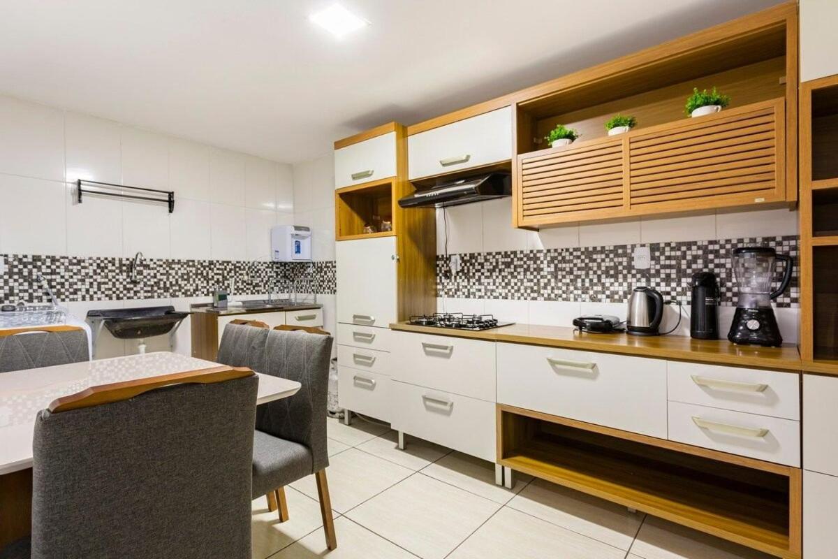 Apartamentos Com Suite ,Wi-Fi 500MB , Estacionamento, Elevador, Cozinha Completa , Jr Catito - Housity