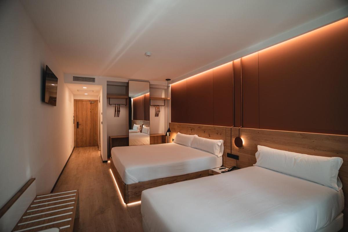 Hotel Silgar 92 - Housity