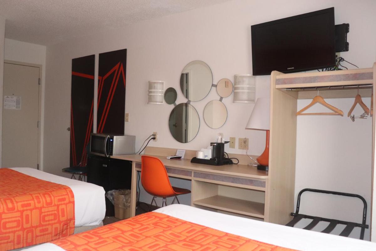 Howard Johnson by Wyndham Tifton GA I-75 - Housity