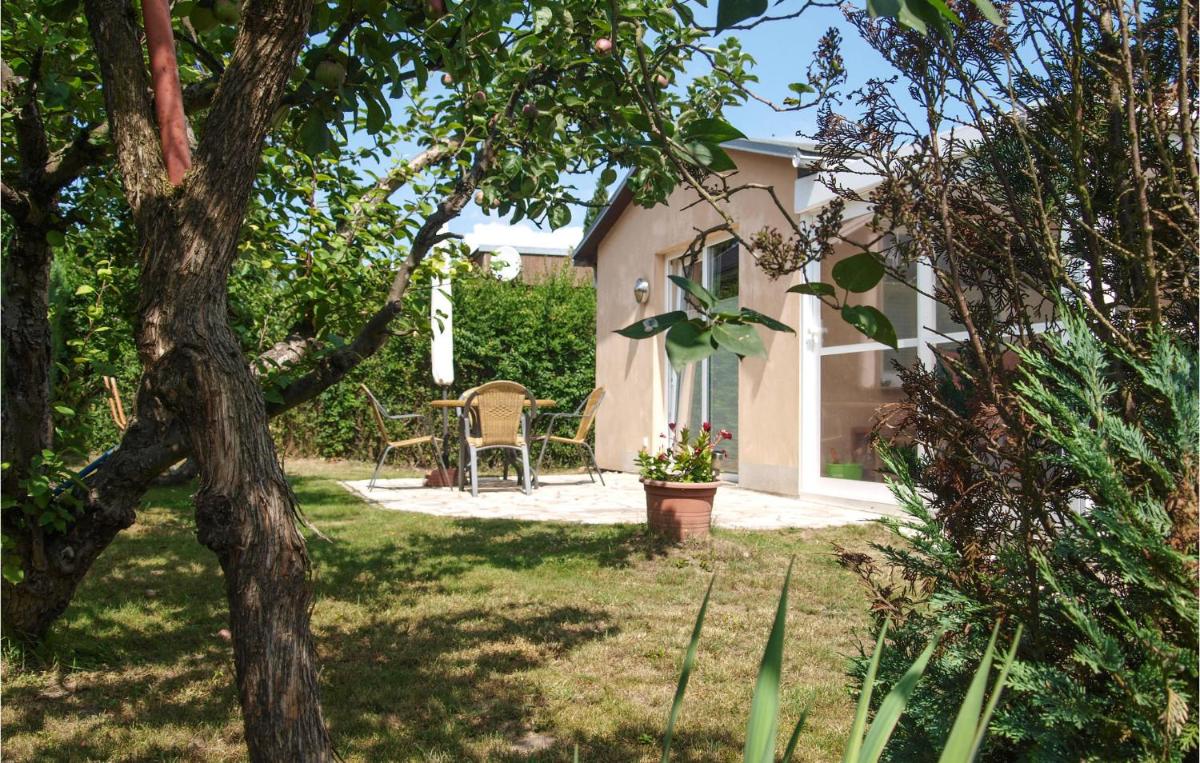 1 Bedroom Cozy Home In Neeberg - Housity
