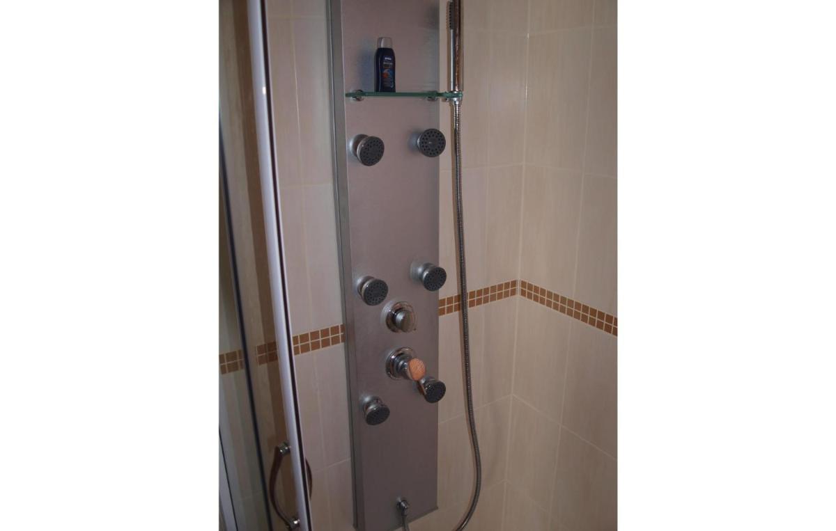 1 Bedroom Cozy Home In Neeberg - Housity