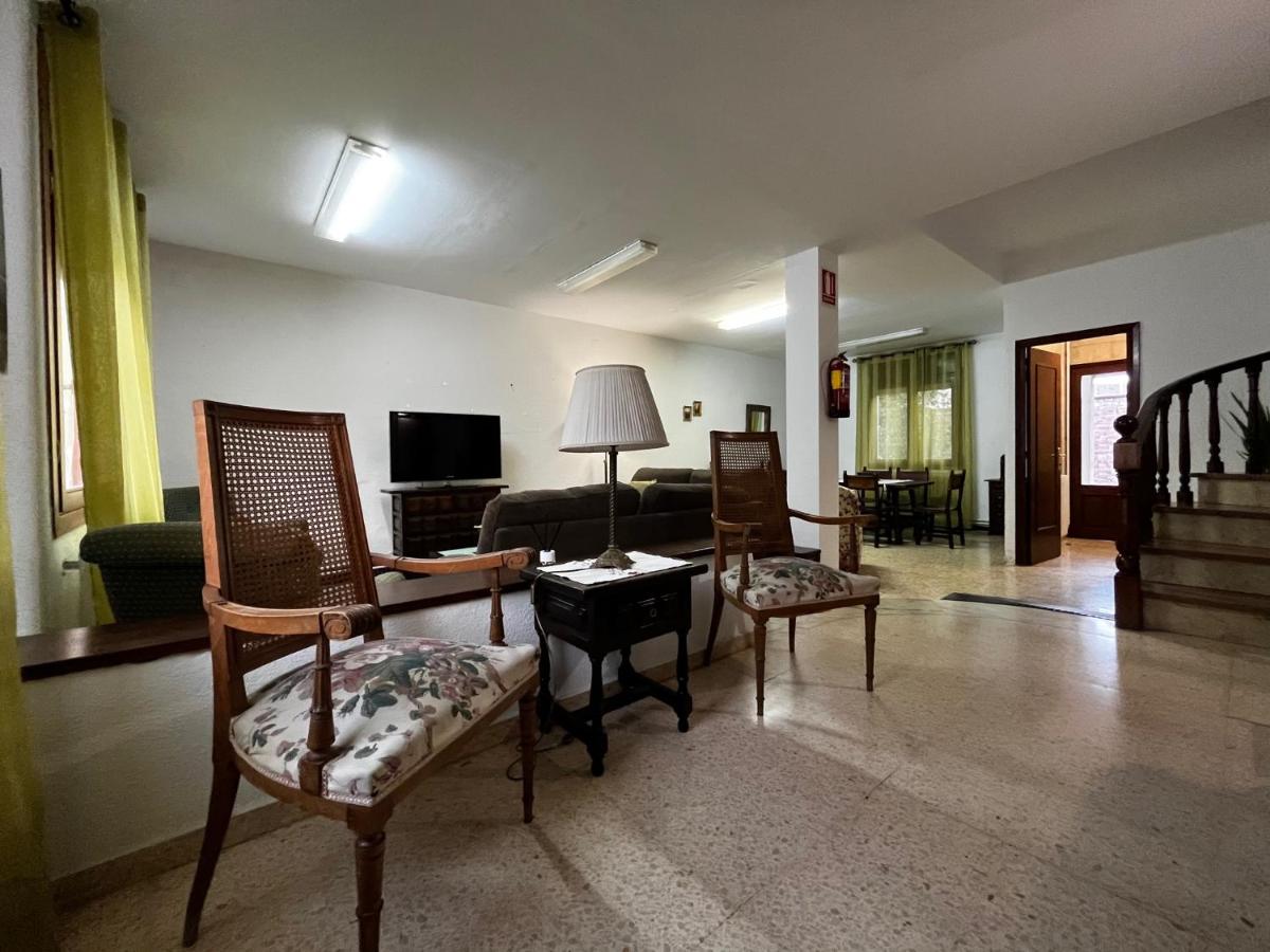 Esplús Casa Rural - Housity