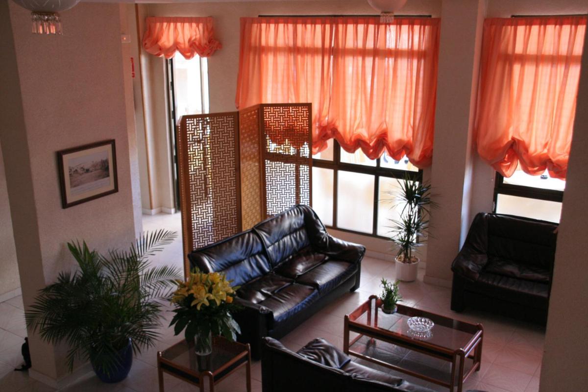 Hotel Levante - Housity