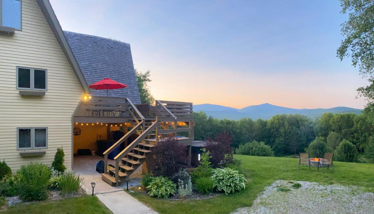 90 acre Indescribable Mountain View Getaway! Hot Tub - Pool Table - Fire Pit - Games! - Housity