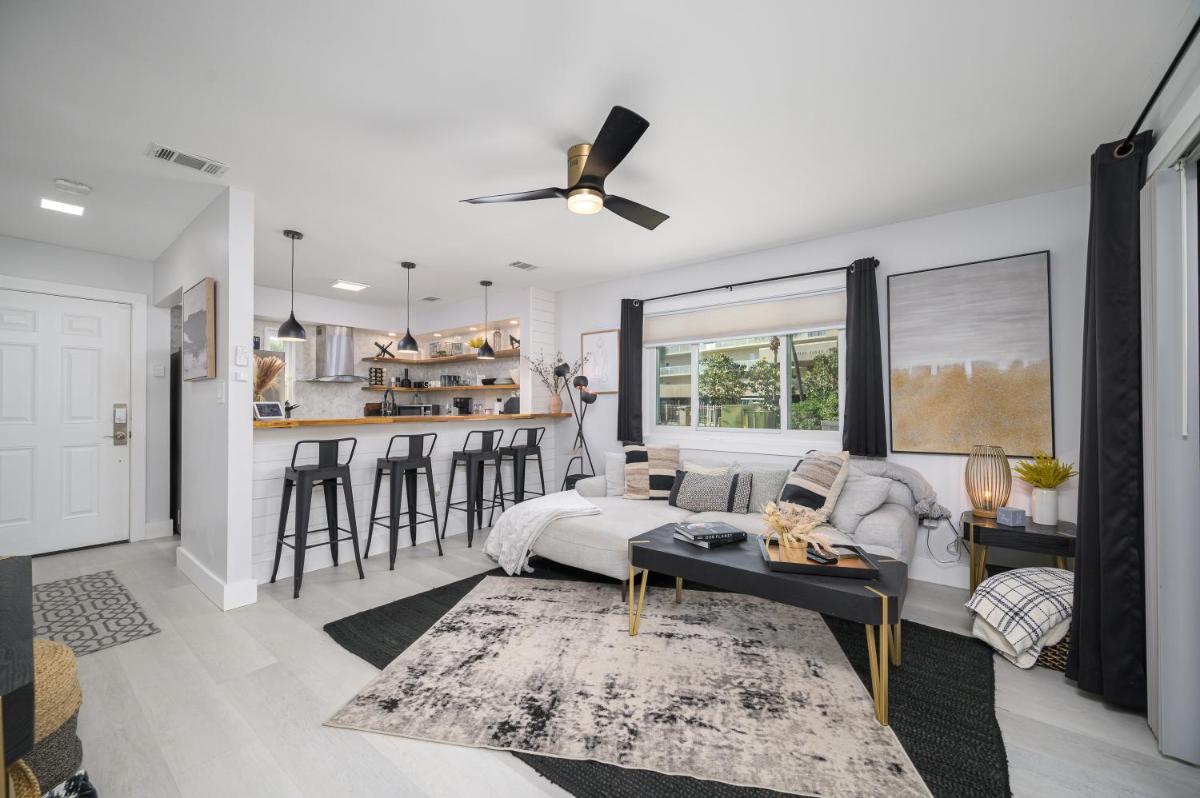 Beauty & The Beach near Gulf Beaches & Bay - Housity