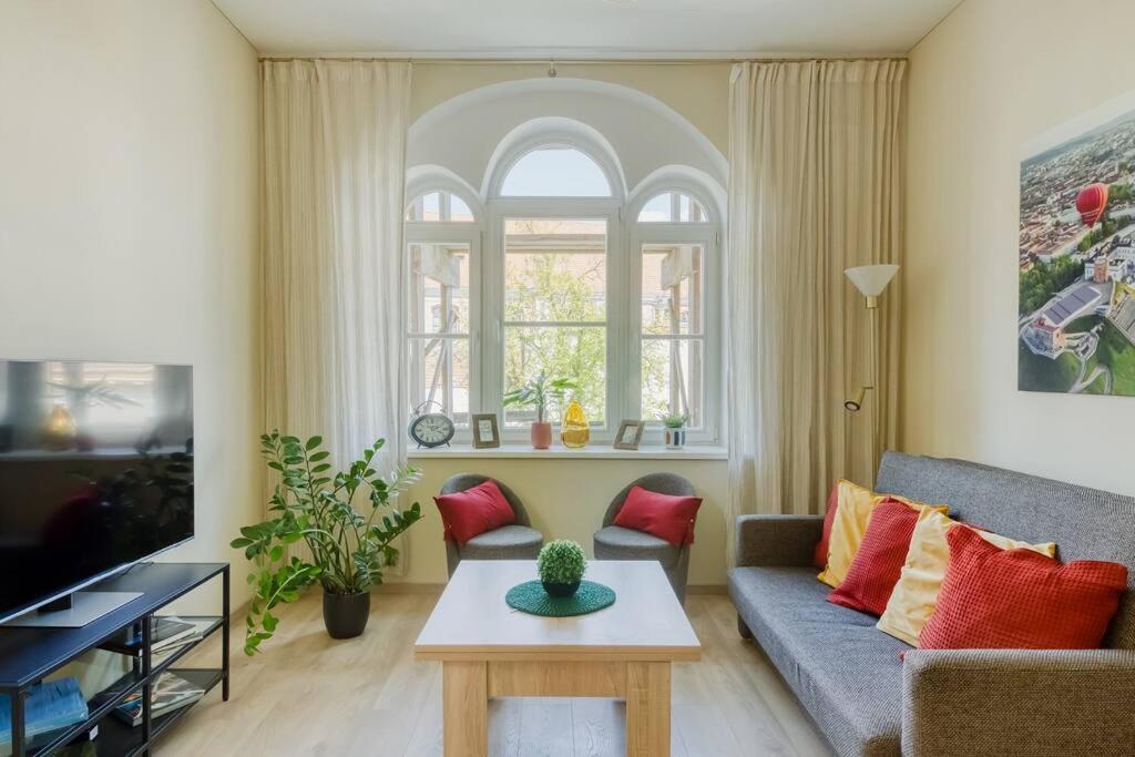 Suitetrails - Old Town Apartment