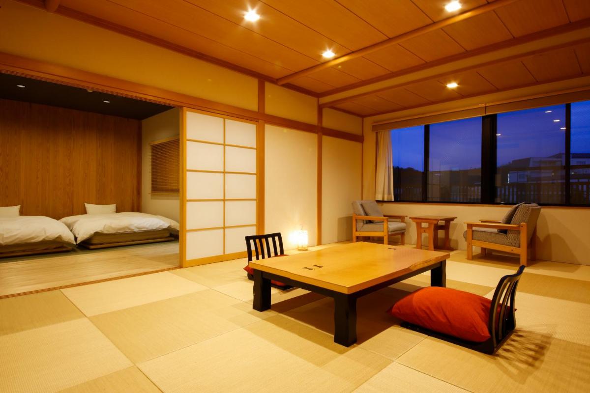 Hokuriku Yamashiro Onsen Hotel Kikyou - Housity