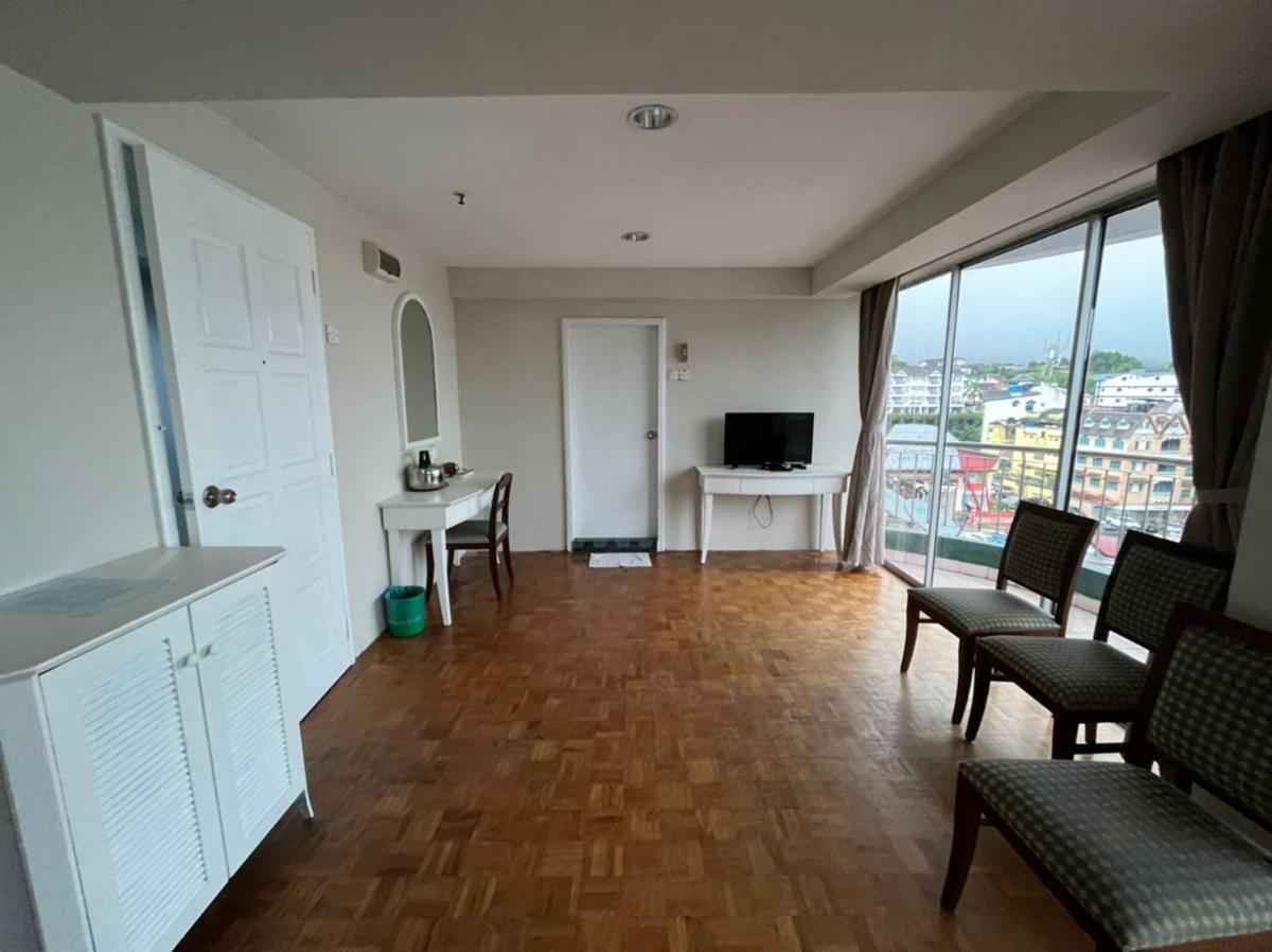 Little Star Hotel & Apartments - Housity