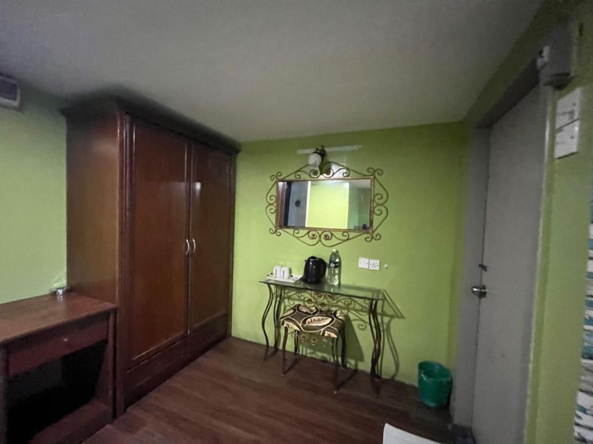 Little Star Hotel & Apartments - Housity