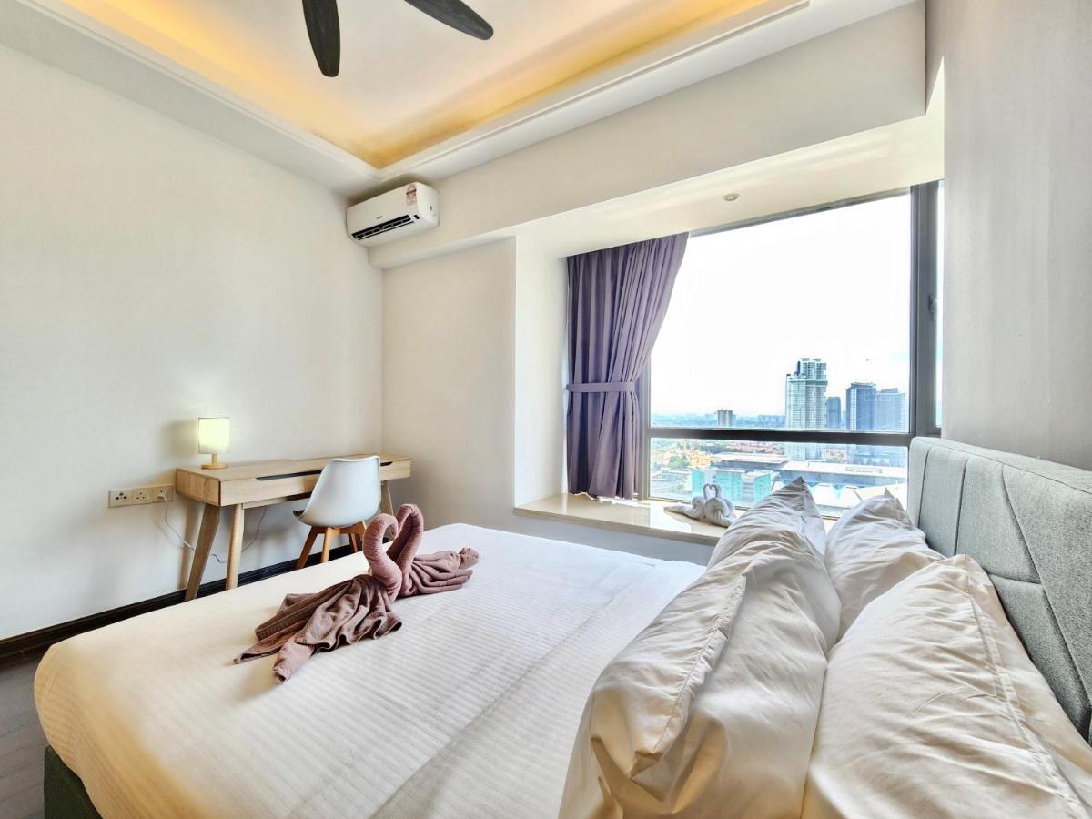 R&F Princess Cove CIQ Premium Sea View Suites by NEO - Housity
