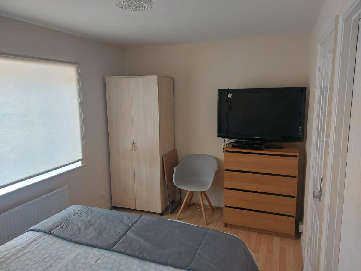 Ensuite Room near Canal - Housity