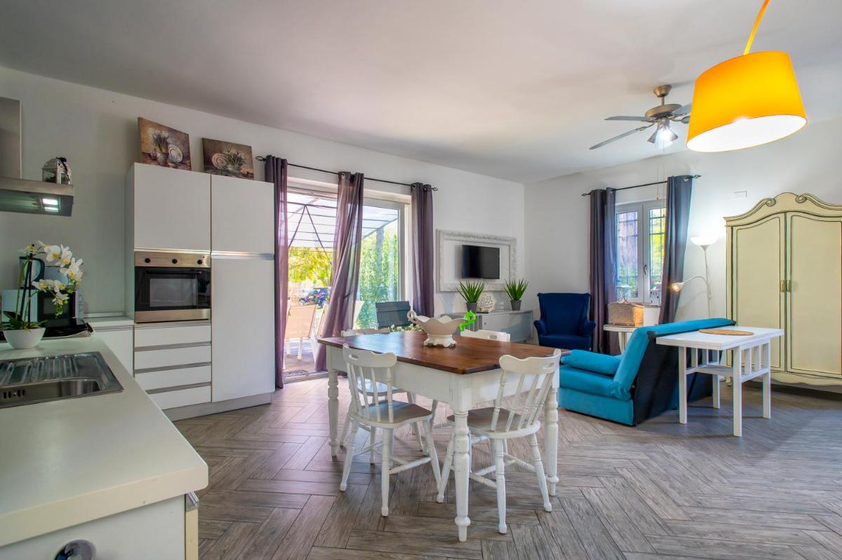 Guest House Abbacurrente - Housity
