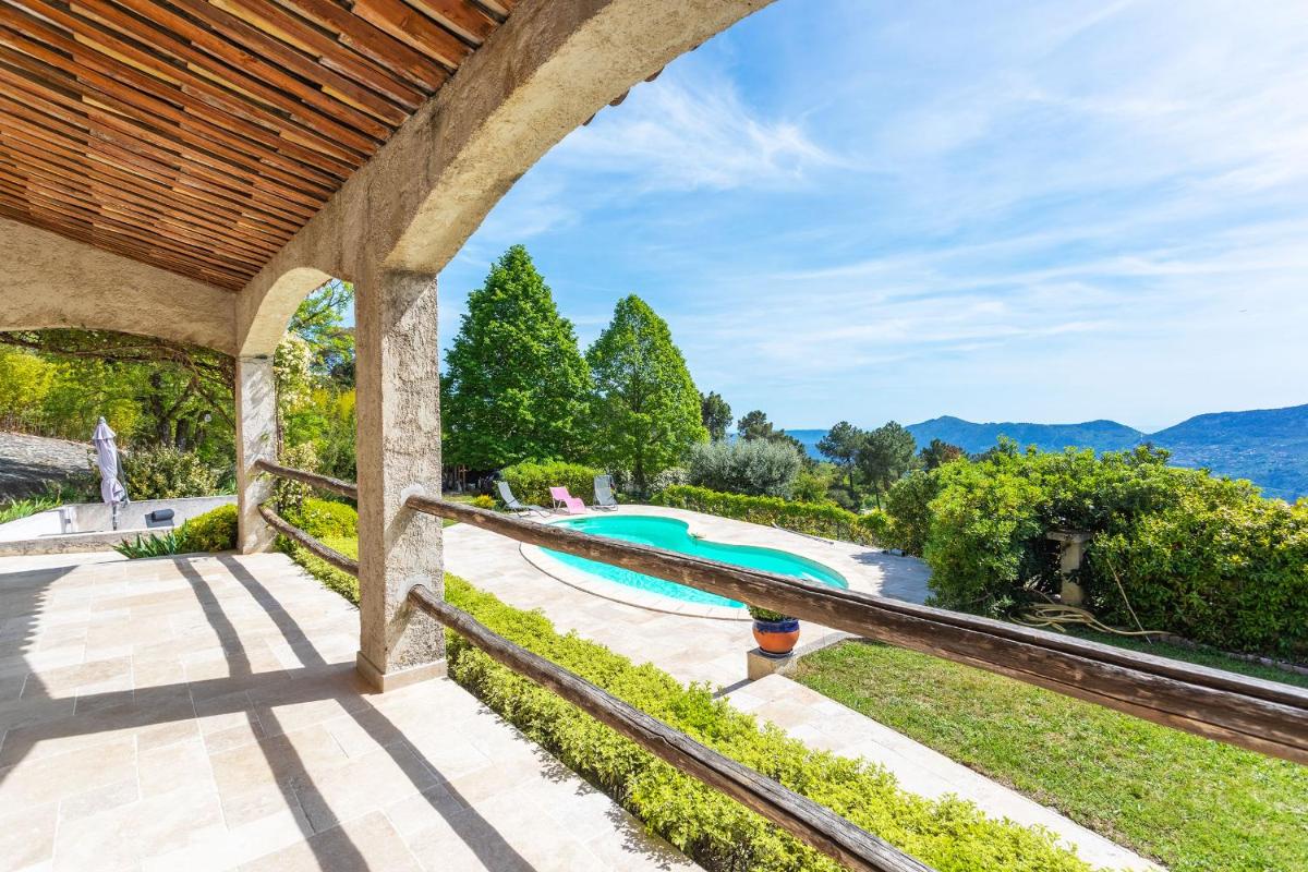 VILLA ROCHE GRISE - Berre-les-Alpes - Housity