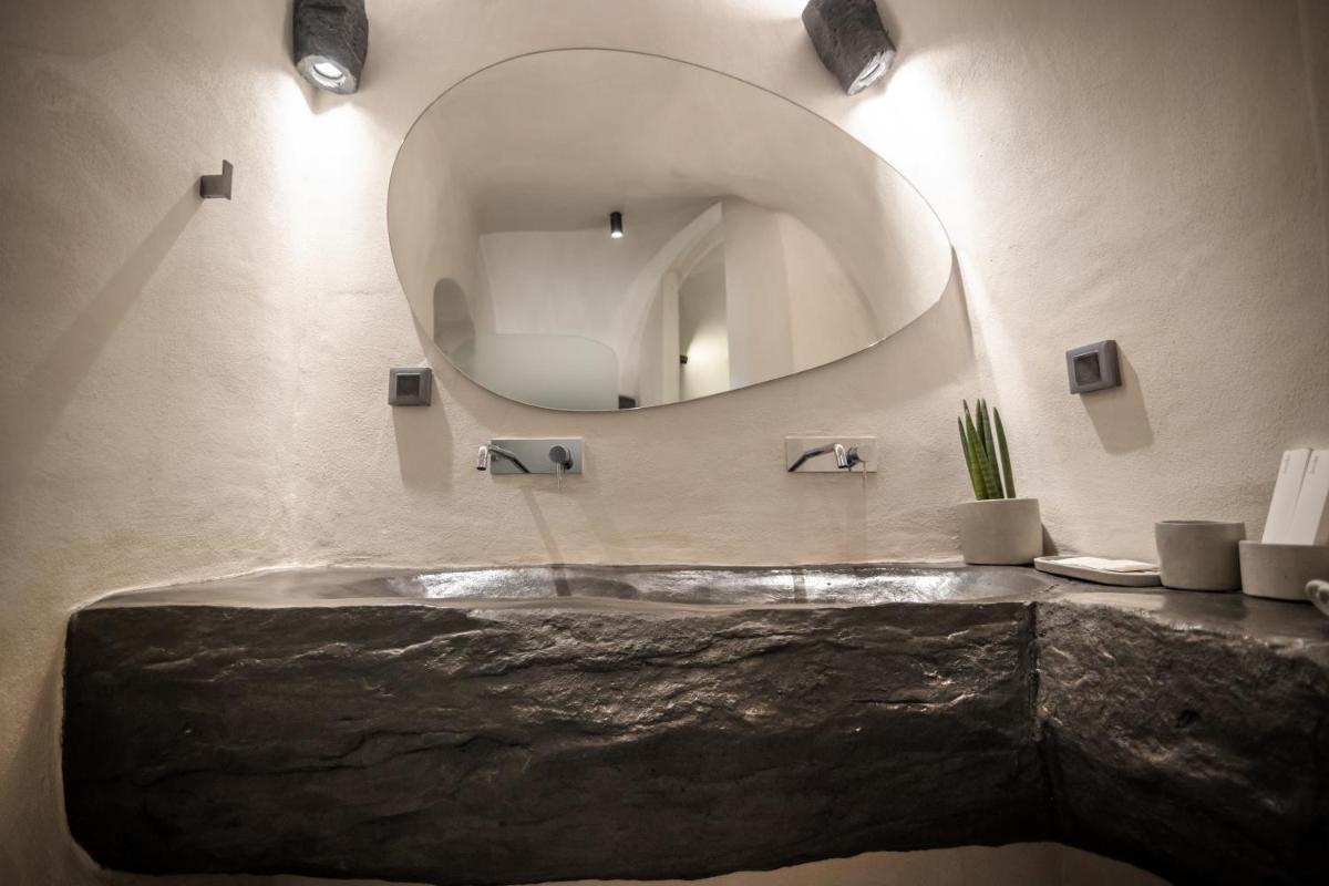 One of One - Altheda - Housity